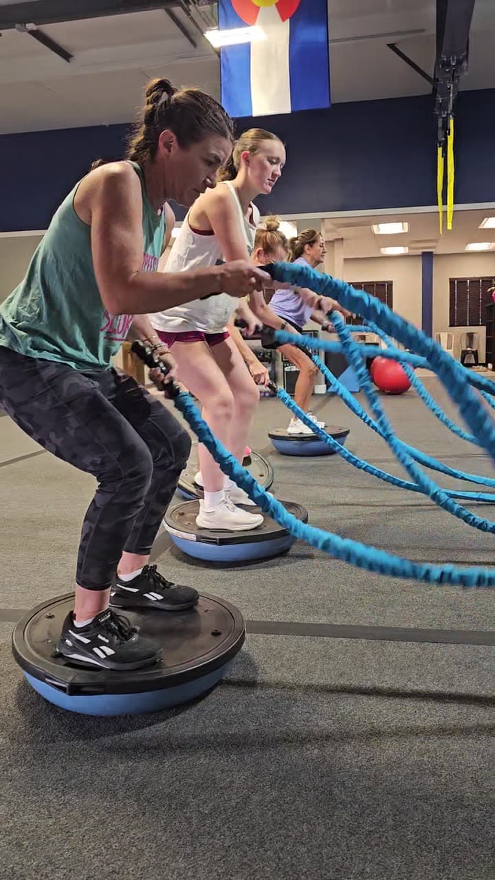 Full30Fit members completing a battle-rope interval.